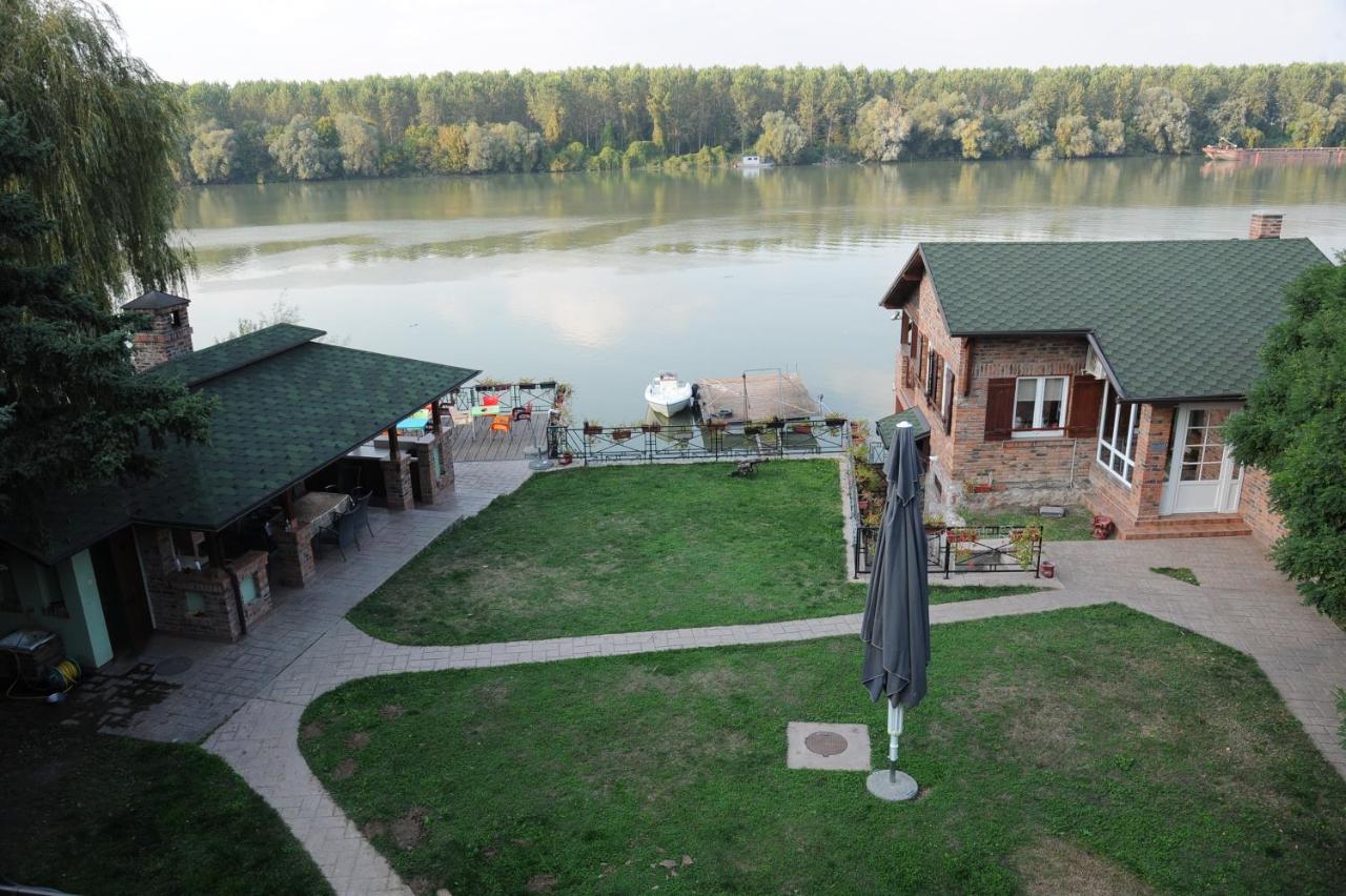 Vila Odmor Na Dunavu Beocin Exterior foto
