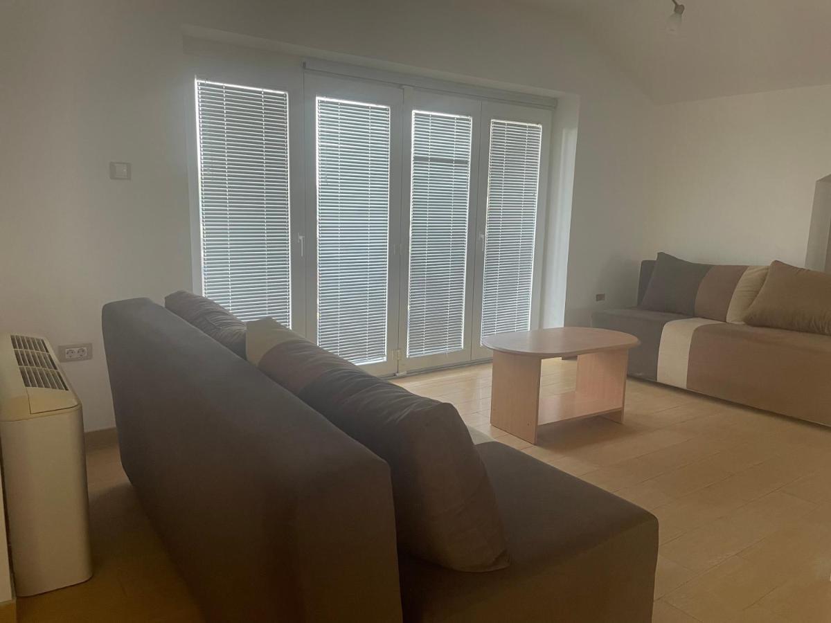 Vila Odmor Na Dunavu Beocin Exterior foto