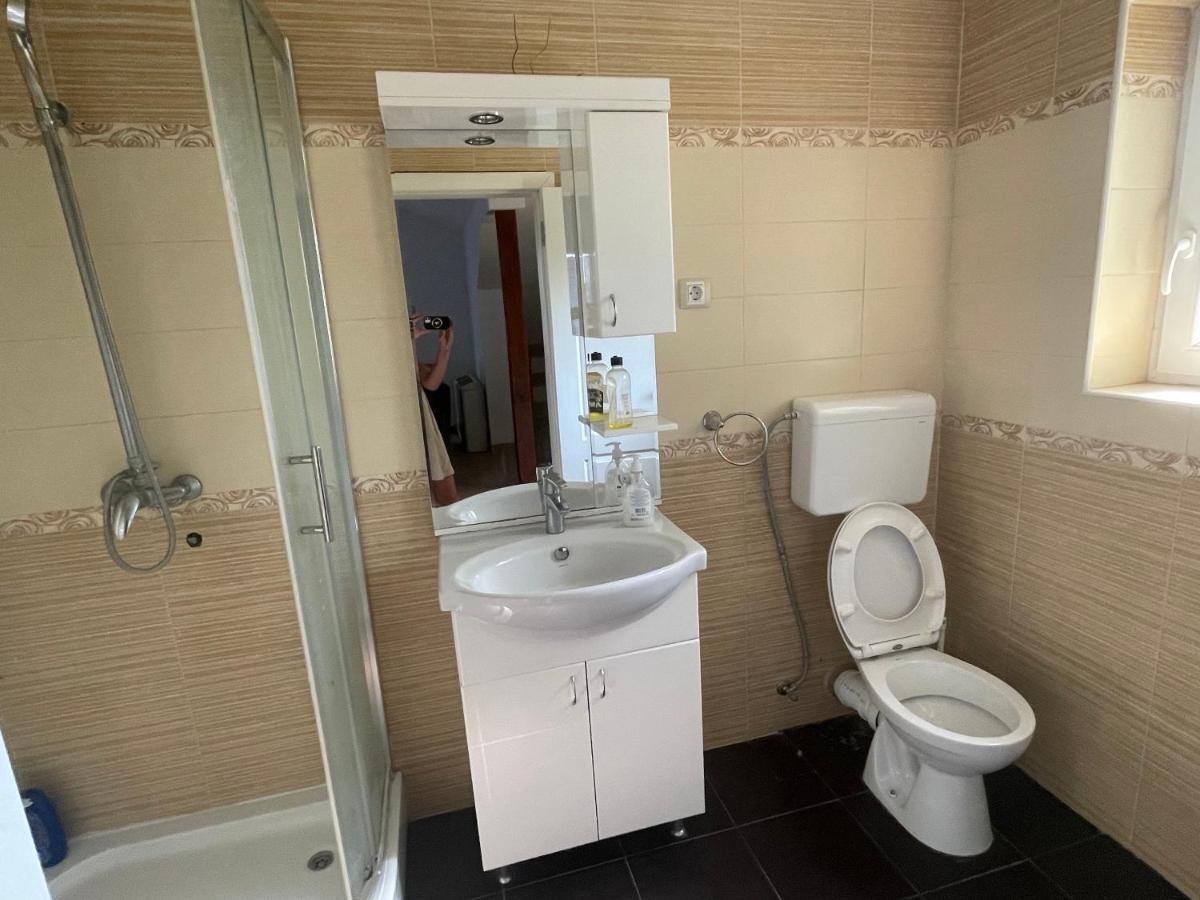 Vila Odmor Na Dunavu Beocin Exterior foto